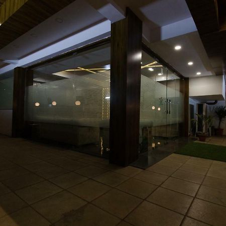 Hotel Star Zest House Нагпур Экстерьер фото