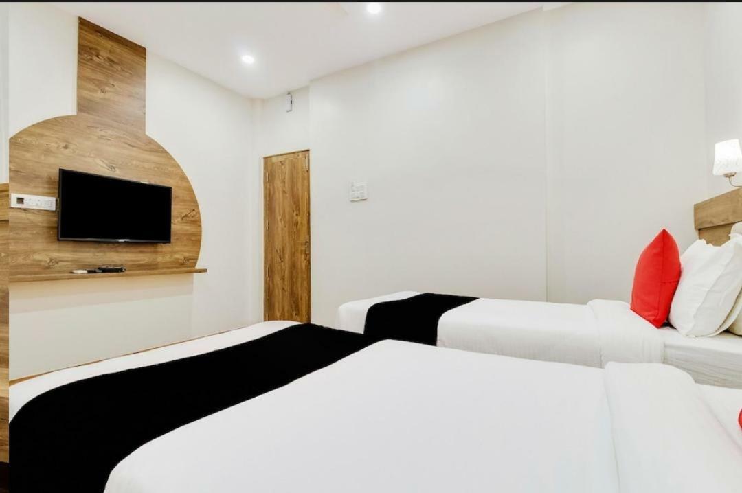 Hotel Star Zest House Нагпур Экстерьер фото
