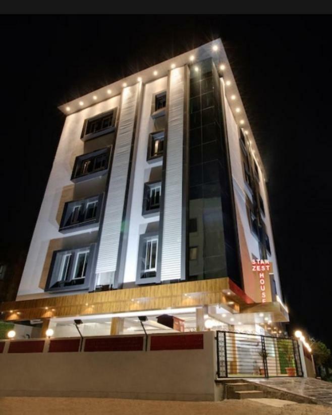 Hotel Star Zest House Нагпур Экстерьер фото